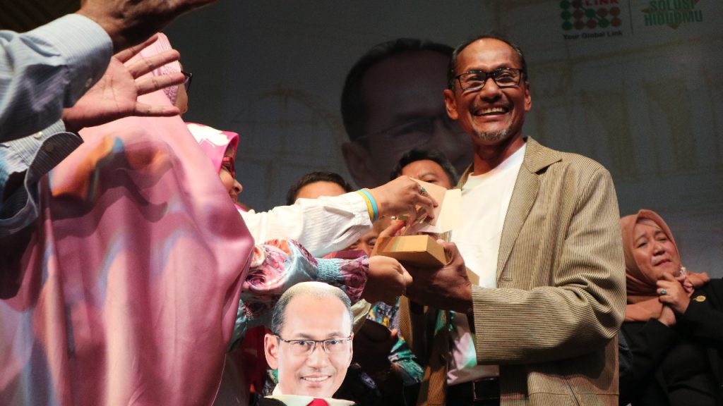Tokoh Pengunsaha Sukses K Link Indonesia Dato Radzi Saleh
