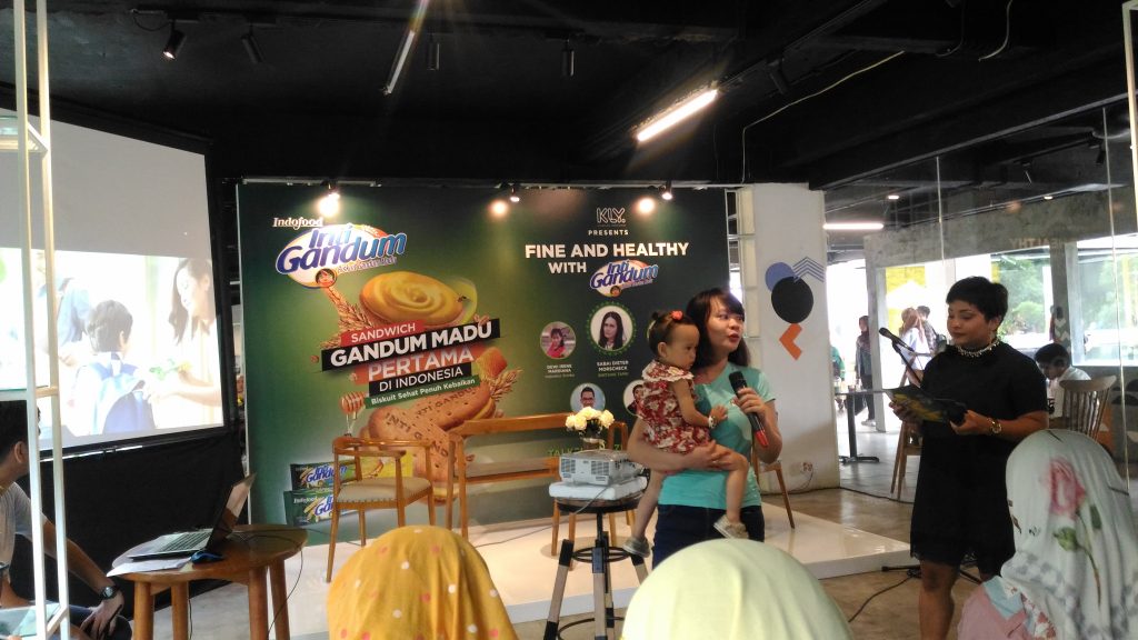 cemilan sehat inti gandum indofood