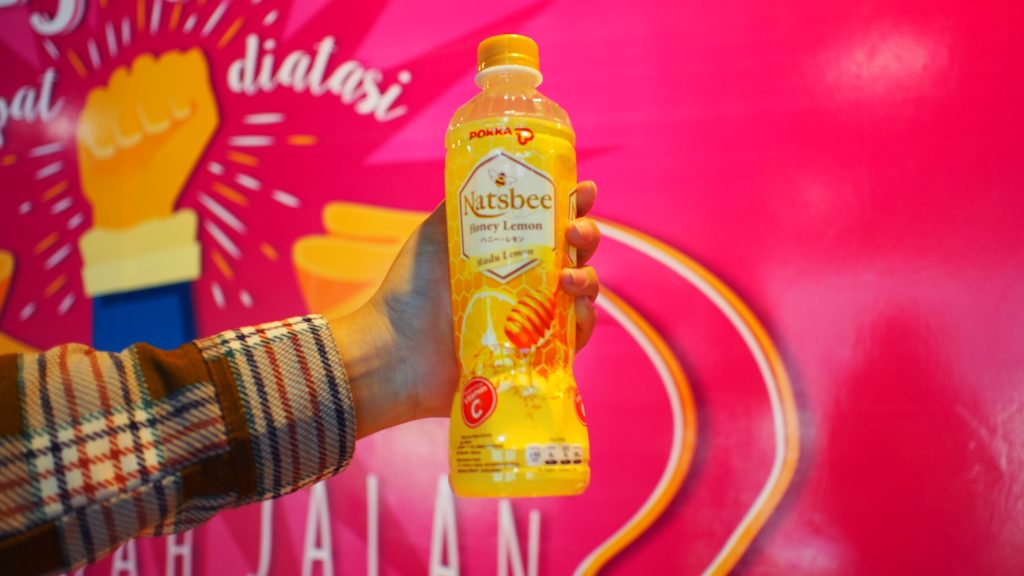 Bersihkan Hari Aktifmu dengan Nastbee Honey Lemon