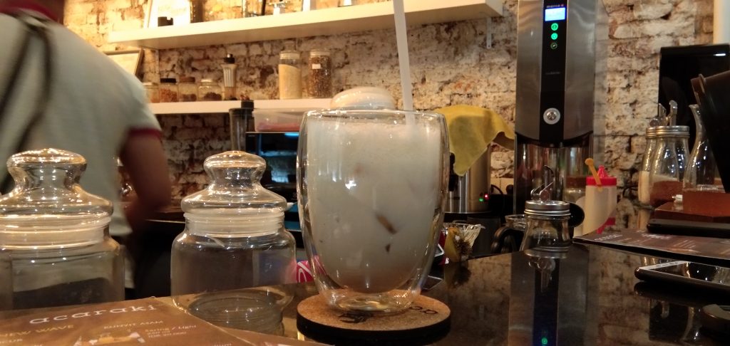Acaraki - Cafe Jamu, Cara Baru Menikmati Jamu yang Kekinian